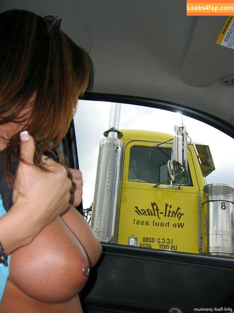 Nikki Sims / NextDoorNikki / https: / nikki.sims.official слитое фото фото #0454