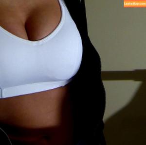 Nikki Sims photo #1082
