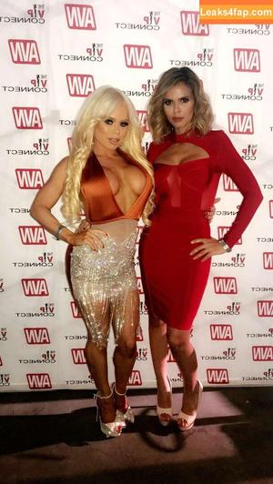 nikkidelano photo #0021