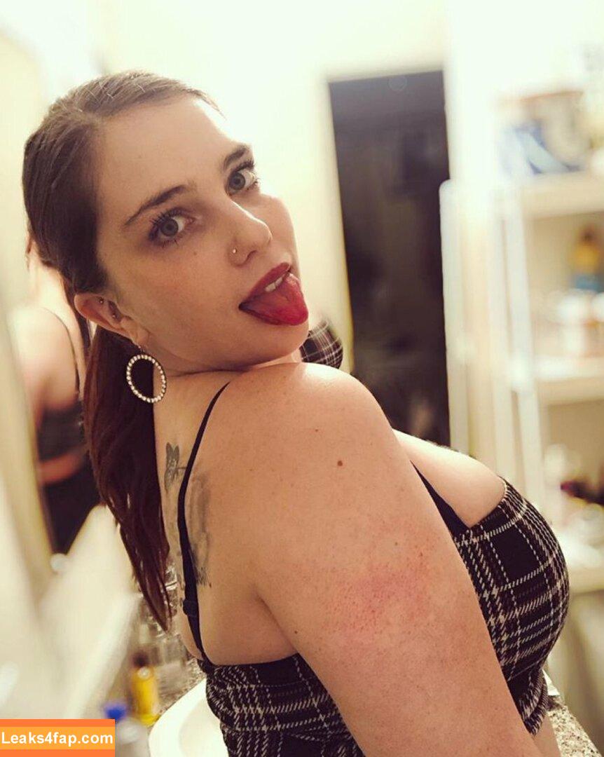 nikkimichay / https: leaked photo photo #0029