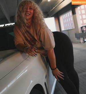 Nikkita Lyons фото #0417