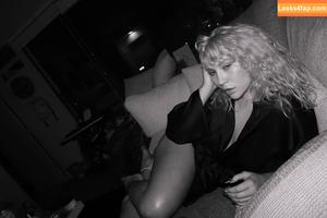 Nikkita Lyons фото #0430