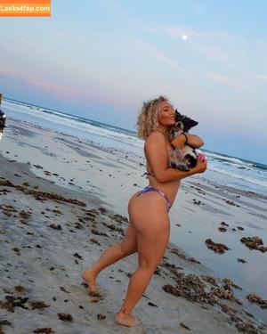 Nikkita Lyons фото #0442