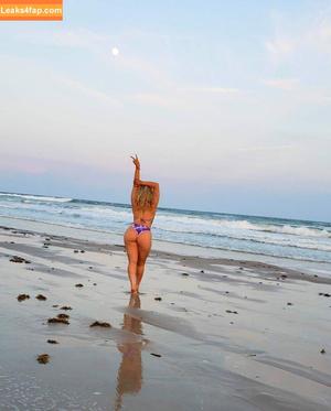 Nikkita Lyons фото #0443