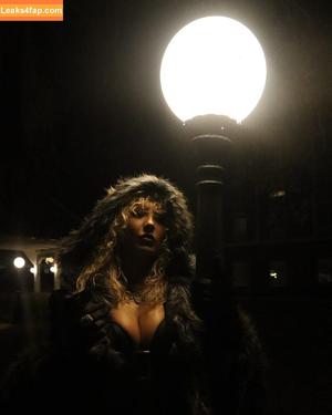 Nikkita Lyons photo #0702