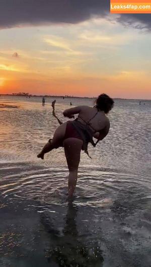 Nikkita Lyons photo #0815