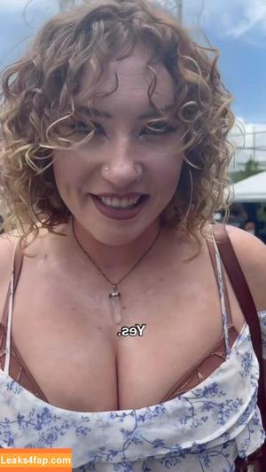 Nikkita Lyons photo #0842