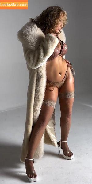 Nikkita Lyons фото #0874