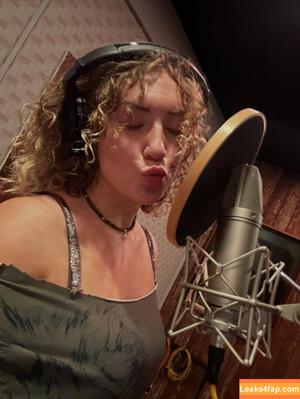 Nikkita Lyons фото #0903