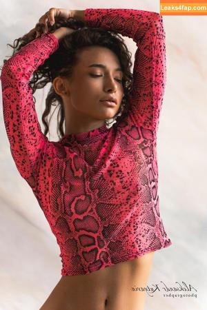 Nikol Beylik photo #0498