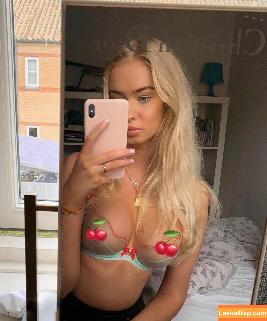 Nikoline Vibe / nicolinedevik / nikolinevibe leaked photo photo #0019