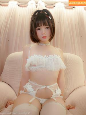 Nikumikyo photo #0473