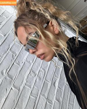 Nilufer Yanya photo #0001