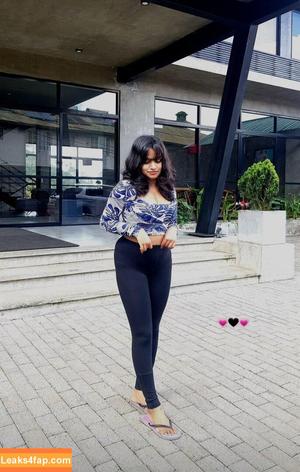 Nimesha Jayawardana фото #0009