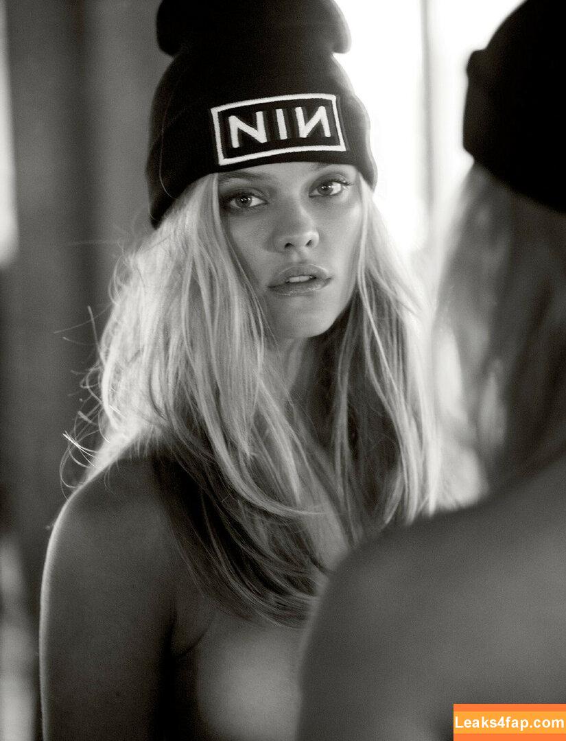 Nina Agdal / ninaagdal leaked photo photo #0031
