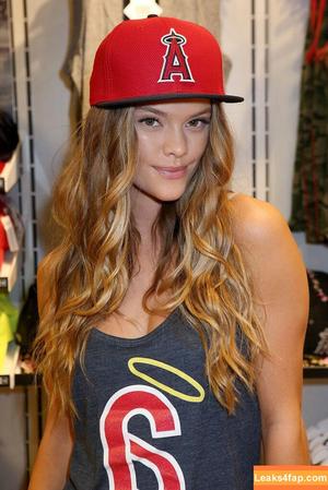 Nina Agdal photo #0370