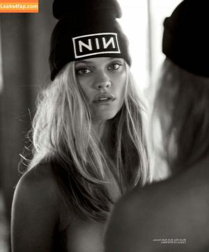 Nina Agdal photo #1025