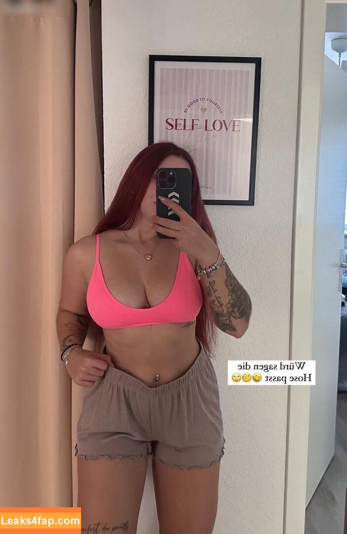 nina.buettner_fit /  leaked photo photo #0058