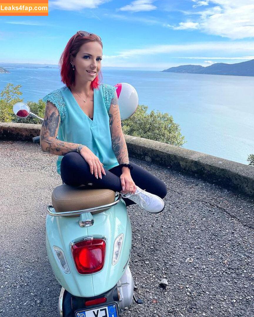 Nina Devil / NinaDevil666 / ninadevil_free / ninadeviloffizielles слитое фото фото #0001