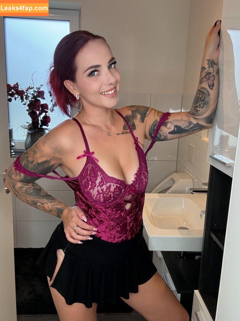 Nina Devil / NinaDevil666 / ninadevil_free / ninadeviloffizielles leaked photo photo #0413