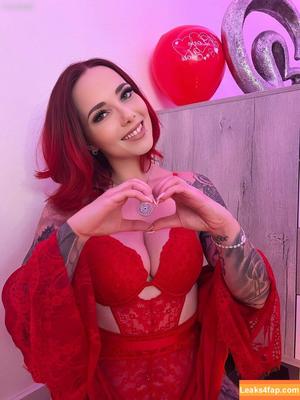 Nina Devil photo #0161