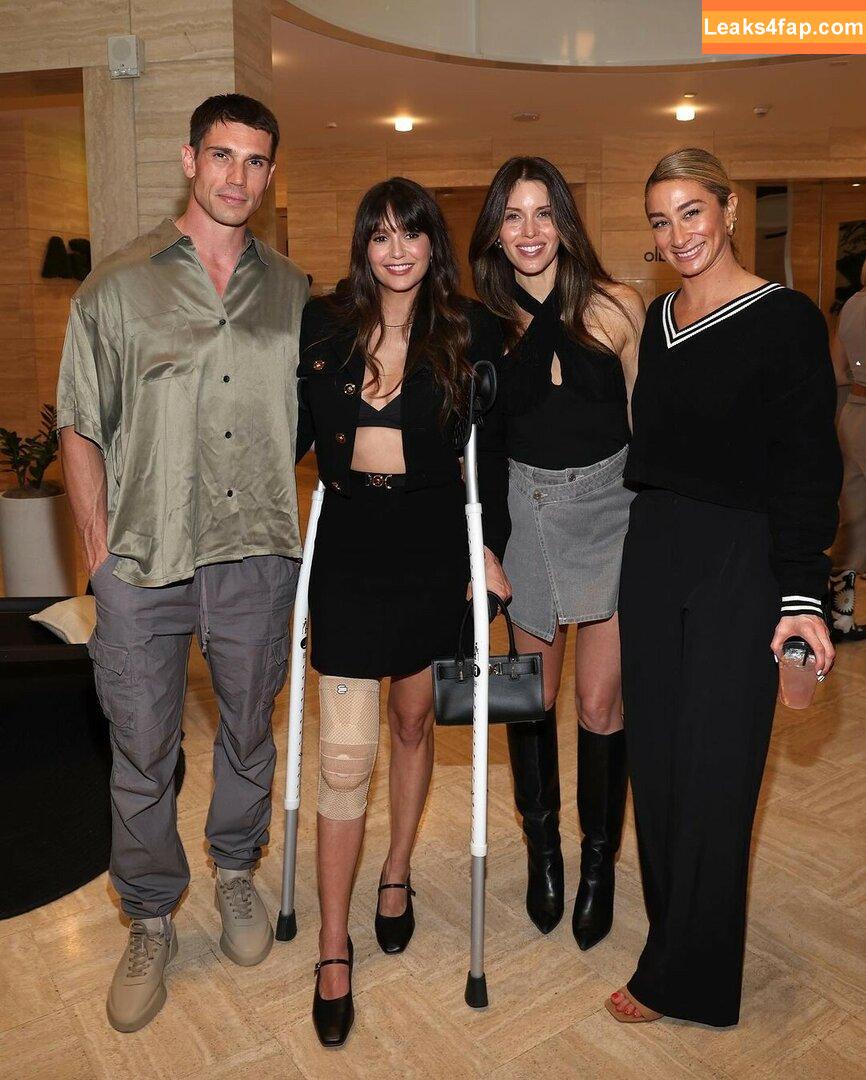 Nina Dobrev / nina leaked photo photo #0882
