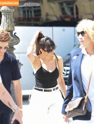 Nina Dobrev photo #0983