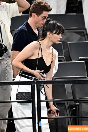 Nina Dobrev photo #0984