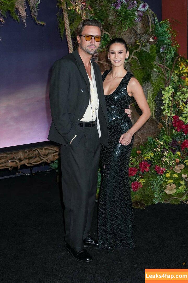 Nina Dobrev / nina слитое фото фото #1545