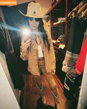 Nina Dobrev photo #1039