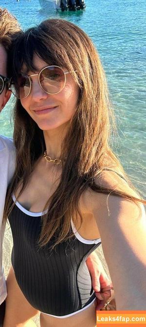 Nina Dobrev photo #1043