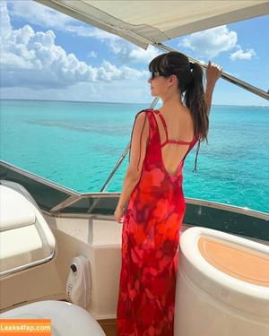 Nina Dobrev фото #1443