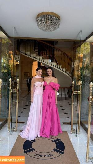 Nina Dobrev photo #1522