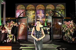 Nina Dobrev фото #1566