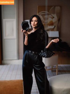 Nina Dobrev фото #1583