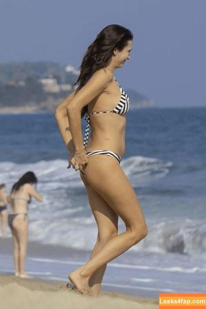 Nina Dobrev photo #1607