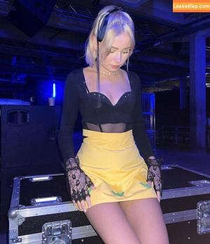 Nina Nesbitt photo #0021