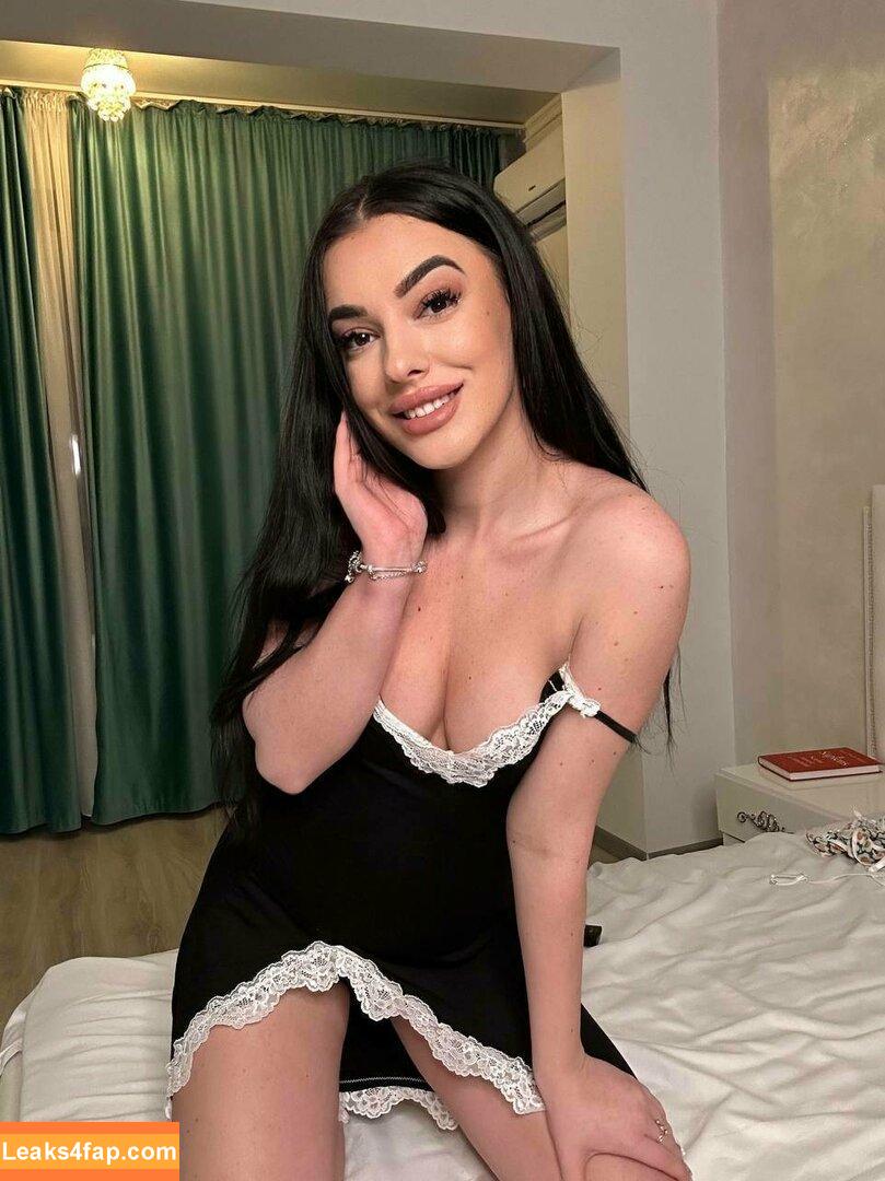 ninakhalifa / nina.khalifa_ leaked photo photo #0492