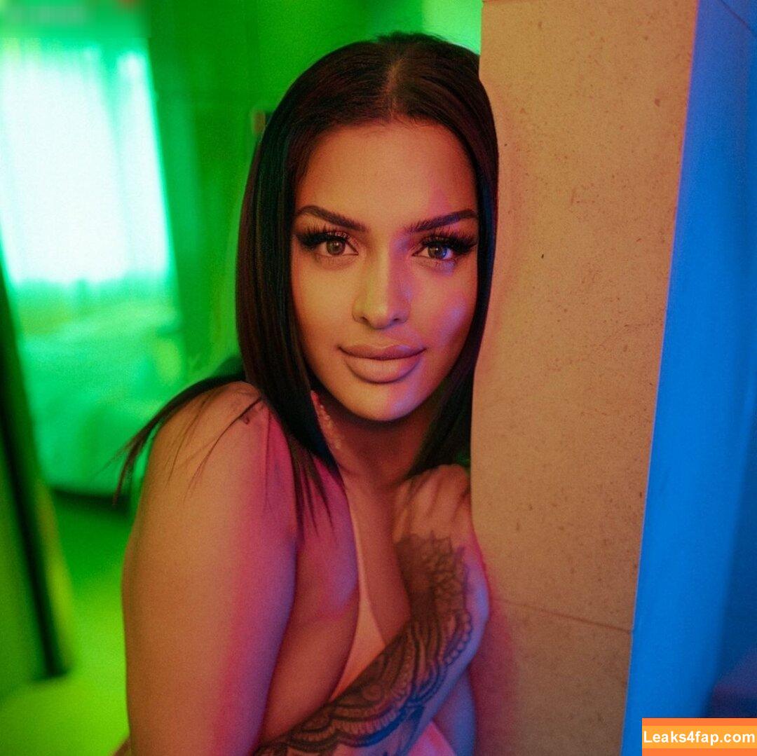 Ninapralliina / hannahtaylorx / ninapralliina_ leaked photo photo #0006