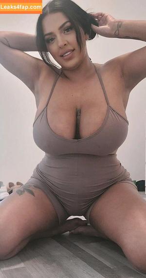 Ninapralliina photo #0001