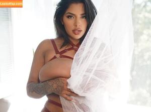 Ninapralliina photo #0015