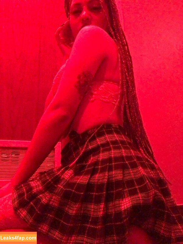 _ninaspurs_ / Putx_caprichosx / arianas.2.0 / itsmekiraperez leaked photo photo #0031