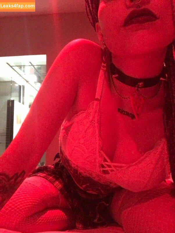 _ninaspurs_ / Putx_caprichosx / arianas.2.0 / itsmekiraperez leaked photo photo #0033