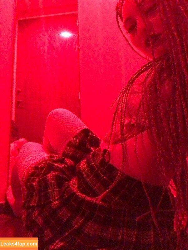 _ninaspurs_ / Putx_caprichosx / arianas.2.0 / itsmekiraperez leaked photo photo #0036