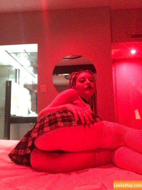 _ninaspurs_ / Putx_caprichosx / arianas.2.0 / itsmekiraperez leaked photo photo #0043