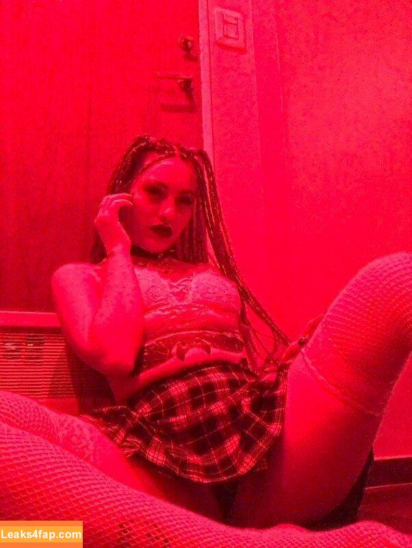 _ninaspurs_ / Putx_caprichosx / arianas.2.0 / itsmekiraperez leaked photo photo #0046