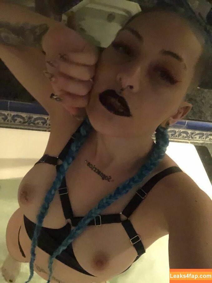 _ninaspurs_ / Putx_caprichosx / arianas.2.0 / itsmekiraperez leaked photo photo #0126