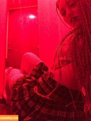 _ninaspurs_ photo #0036