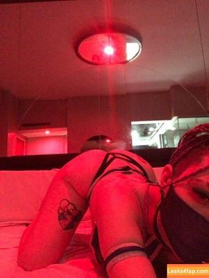 _ninaspurs_ photo #0048