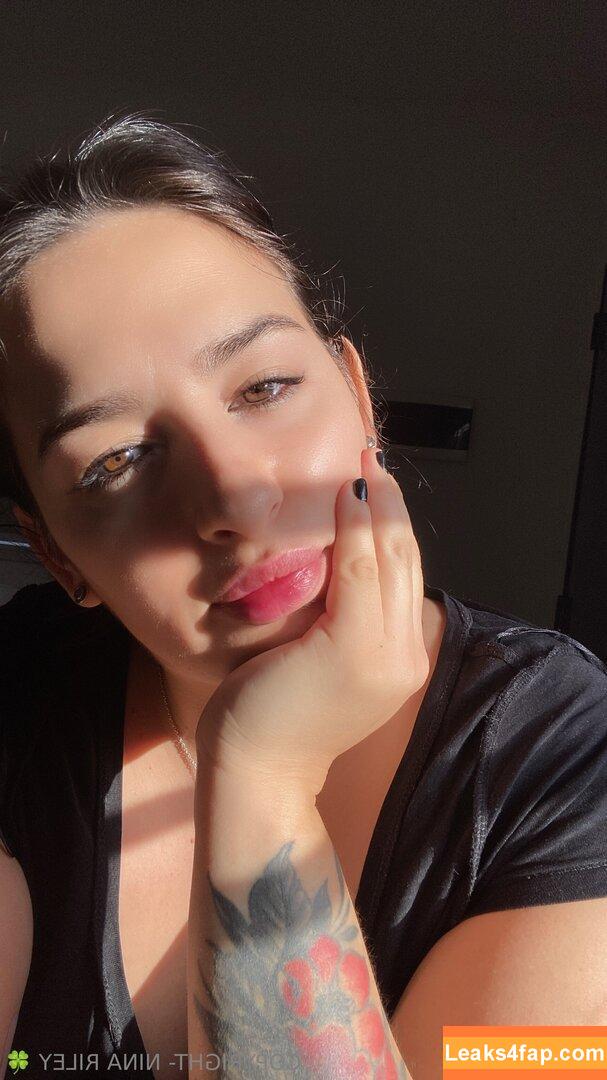 ninavelvetfree / lifewithninavelic leaked photo photo #0015